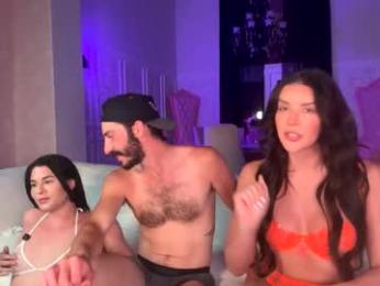 leahhayes — Chaturbate stream photo (Apr 2026)