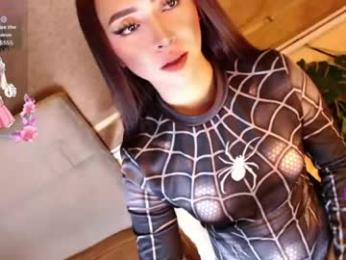 yourdevilsweettsx — modelo de webcam en línea en chaturbate