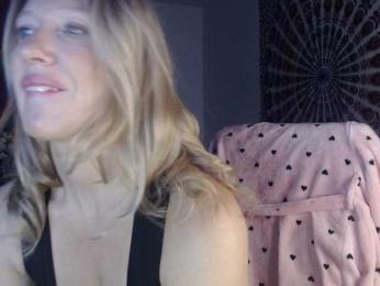kellywildnnout — Bongacams stream photo (Nov 2025)