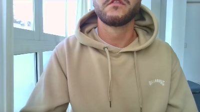 Surfer_30 — modelo de webcam en línea en cam4