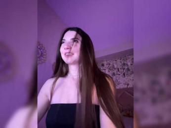 -Saharochek- — modelo de webcam en línea en bongacams