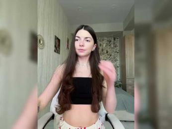 -Saharochek- — modelo de webcam en línea en bongacams