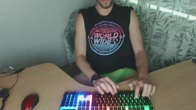 nuerololo — Cam4 stream photo (Feb 2026)