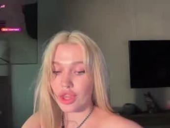 golden_alinee — Chaturbate stream photo (Jun 2026)