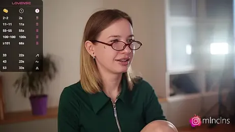 mel_collins — Stripchat stream photo (Apr 2026)