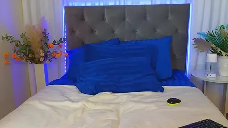 Ariana_Petite — modelo de webcam en línea en stripchat