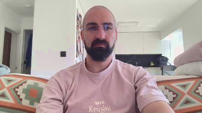 v1c70r1985 — modelo de webcam en línea en cam4