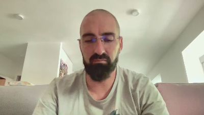 v1c70r1985 — modelo de webcam en línea en cam4