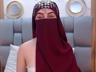 Aliah Manzur — modelo de webcam en línea en flirt4free