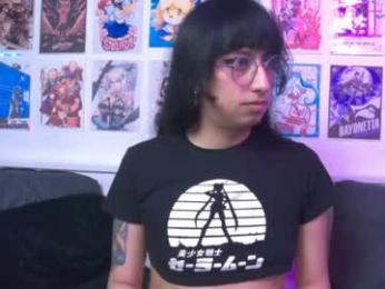 snowblack_ — Chaturbate stream photo (Apr 2026)