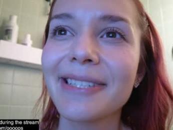 oooops__ — Chaturbate stream photo (Apr 2026)