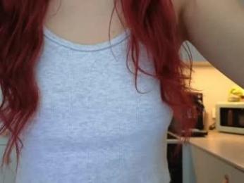 oooops__ — Chaturbate stream photo (May 2026)