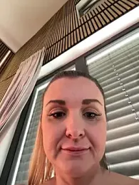 Bella-Tight — Stripchat stream photo (Mar 2026)