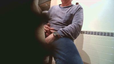 objectup2 — Cam4 stream photo (Apr 2026)