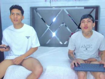 PlayMatesX- — modelo de webcam en línea en bongacams