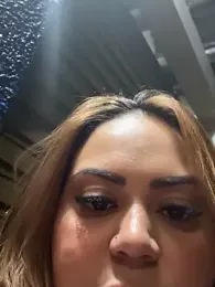 lariic — Stripchat stream photo (Mar 2026)