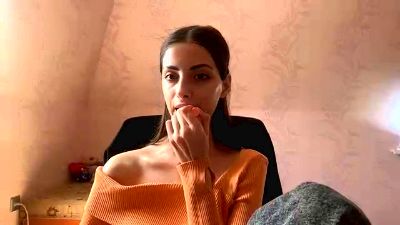 InocenciaMerle — Cam4 stream photo (May 2026)