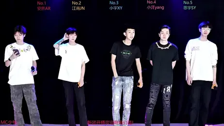 AOA-boy001 — Stripchat stream photo (Mar 2026)