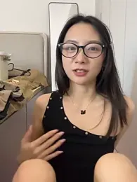 ReiningAffaire — modelo de webcam en línea en stripchat