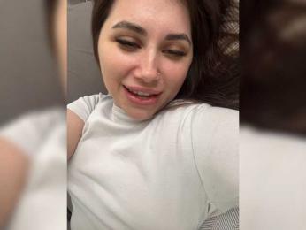 LeiaProseccina — modelo de webcam en línea en bongacams