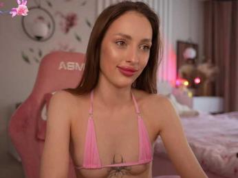 MilaLuxury — bongacams