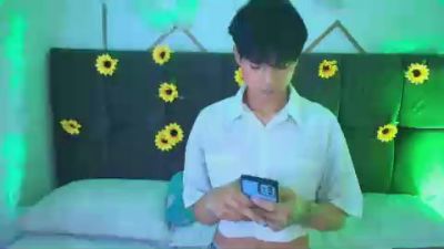 AleAurarashi — Cam4 stream photo (Apr 2026)