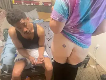 milfandyoungin — Stripchat stream photo (May 2026)