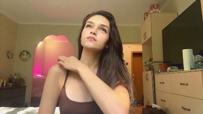 IdellaOlten — modelo de webcam en línea en cam4
