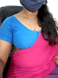 Tamil-hotwife — Stripchat stream photo (Apr 2026)