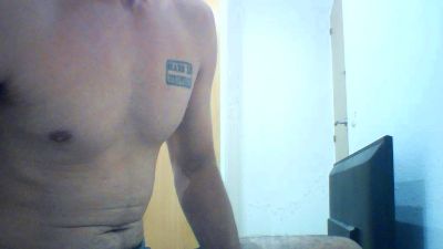 Mecheroman024 — modelo de webcam en línea en cam4