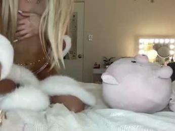 luvvlea — modelo de webcam en línea en chaturbate