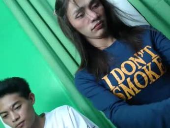 familystroke_twinny8 — modelo de webcam en línea en chaturbate