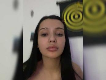 camillaa — modelo de webcam en línea en bongacams