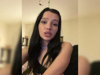 camillaa — modelo de webcam en línea en bongacams
