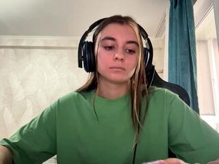 Vilma Neumaier — flirt4free