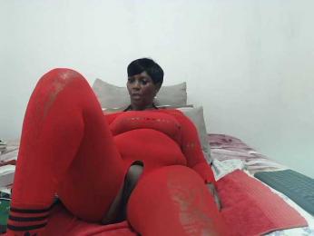 CreamyBum — modelo de webcam en línea en bongacams