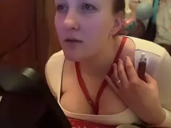 Secretly_seductive_wife — Stripchat stream photo (Nov 2025)