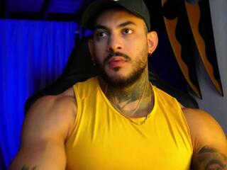 Jackson Cottonwood — modelo de webcam en línea en flirt4free