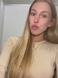 kira_mia — Stripchat stream photo (Jan 2026)