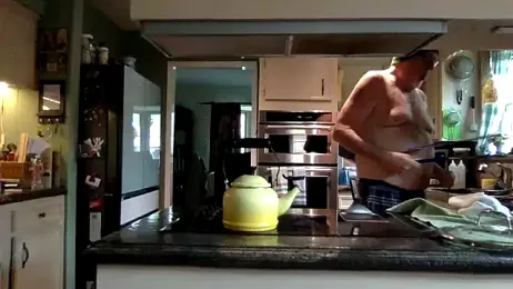 superbearboss — Stripchat stream photo (Apr 2026)