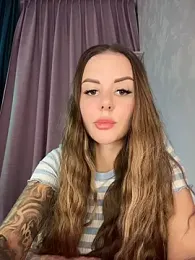 Alina_Vibe_Me — modelo de webcam en línea en stripchat
