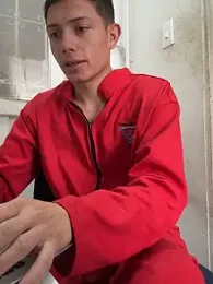 santiObrero — Stripchat stream photo (Apr 2026)