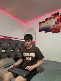 Alex_and_Fabian — modelo de webcam en línea en stripchat