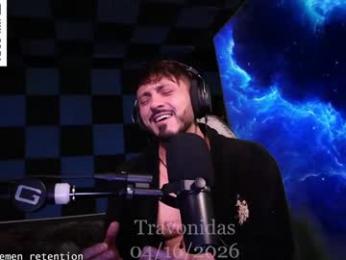 travonidas — modelo de webcam en línea en chaturbate