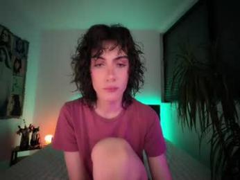 wow_lover — Chaturbate stream photo (Jun 2026)