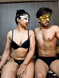 SatrangiCouple — Stripchat stream photo (May 2026)