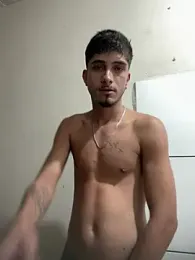 Marcelo_uchiha — modelo de webcam en línea en stripchat