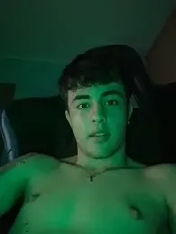 hugitolopez — Stripchat stream photo (Jun 2026)