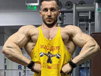 PumpIron — modelo de webcam en línea en livejasmin