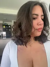 sukhakunis1 — Stripchat stream photo (Mar 2026)